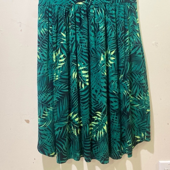 Longyuan Women's Medium Green Leaf Pattern Short Sleeve Mini Dress - Picture 5 of 14